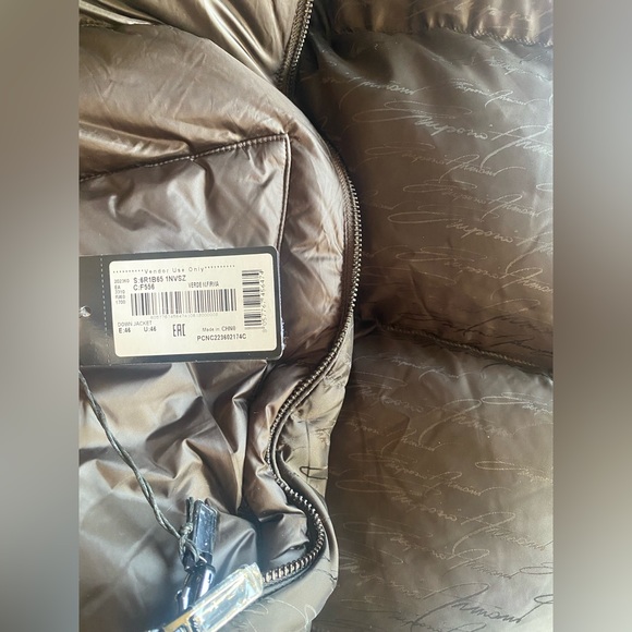 Emporio Armani-Men’s Zip Front Quilted Jacket-6R1B65 1NVSZ-F556-In Solid Medium. - Picture 9 of 13